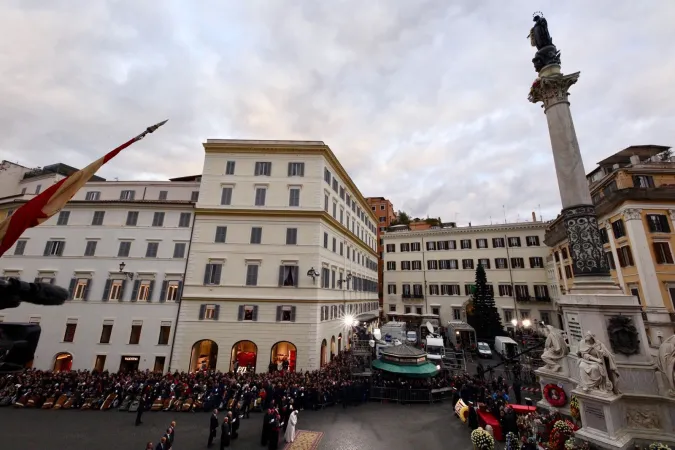 L'omaggio del Papa all' Immacolata  |  | Daniel Ibanez/ CNA