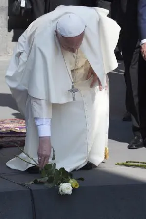 Il Papa alla " Fortezza delle Rondini" |  | OR