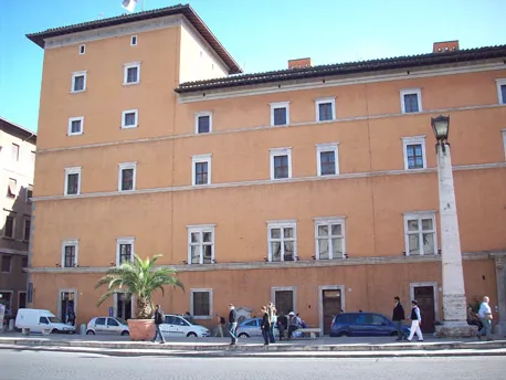 Il Palazzo della Rovere come si presenta oggi  |  | Wikimedia commons