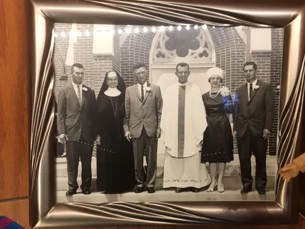 Foto della ordinazione di Padre Rother ora beato  |  | CNA