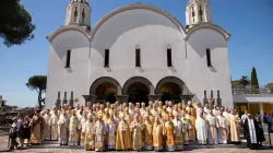 Un passato Sinodo della Chiesa Greco Cattolica Ucriana davanti la basilica di Santa Sofia a Roma / UGCC