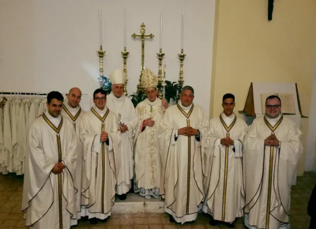 Il vescovo di Capua con i nuovi presbiteri  |  | Diocesi di Capua 