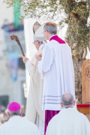 Il Papa presiede la Messa a Molfetta |  | Daniel Ibanez CNA