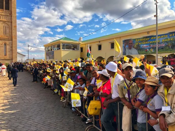 Papa in Madagascar  |  | Edward Pentin / ACI Group