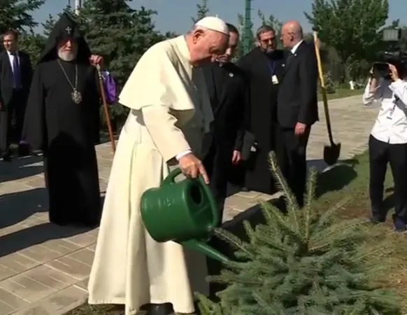 Il Papa al Mausoleo del genocidio Armeno |  | CTV