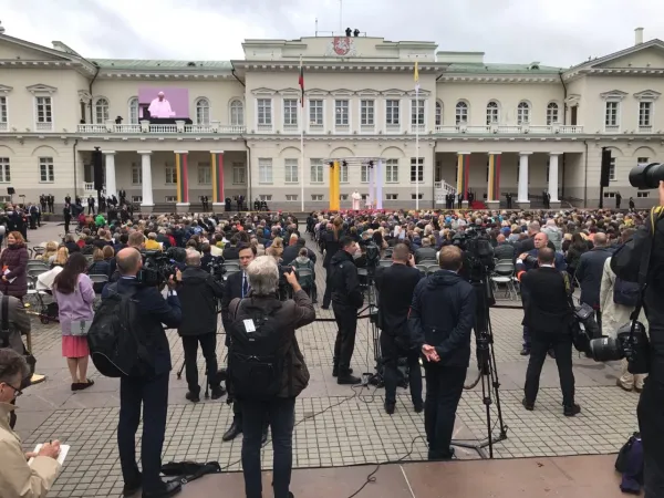 Il discorso del Papa al Palazzo Presidenziale di Vilnius |  | VAMP pool photo