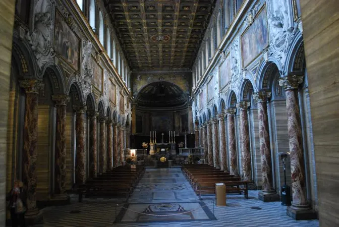 L'interno della basilica di San Marco al Campidoglio |  | OB