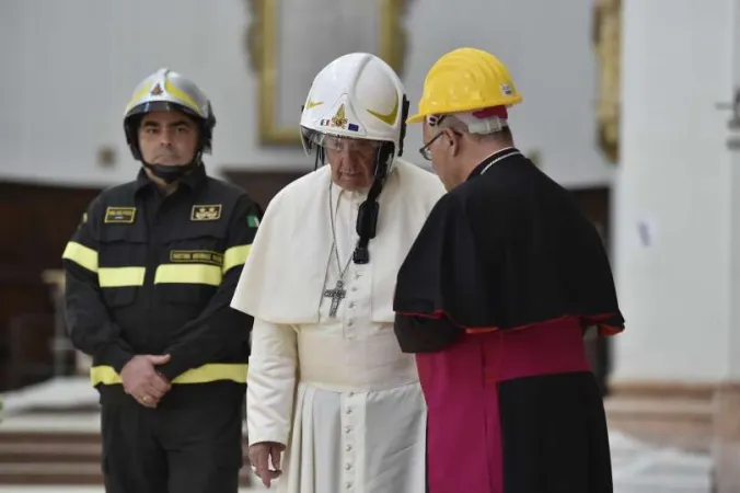 Papa Francesco visita Camerino nel 2019 |  | Vatican Media 