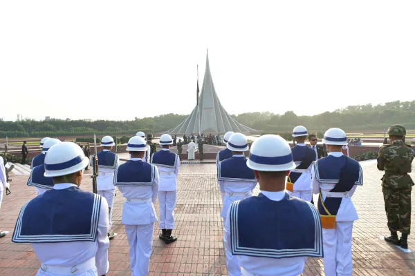 Papa Francesco in visita al National Martyr's Memorial, Dhaka, 30 novembre 2017 / L'Osservatore Romano / ACI Group