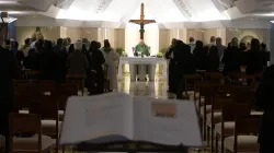 Papa Francesco durante una delle messe mattutine a Santa Marta / Vatican Media / ACI Group