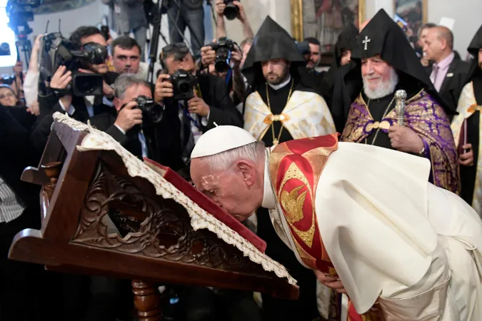 Il Papa ad Echmiadzin |  | Osservatore Romano