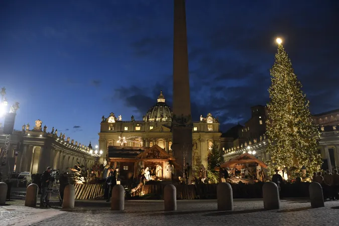 Albero e Presepe in piazza San PIetro | Albero e Presepe in piazza San Pietro, 5 dicembre 2019 | Vatican Media / ACI Group