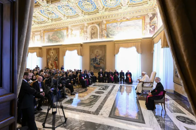 Papa Francesco, Pontificia Accademia per la Vita | Papa Francesco riceve in udienza i membri della Pontificia Accademia per la Vita, Palazzo Apostolico Vaticano, 20 febbraio 2023 | Vatican Media / ACI Group