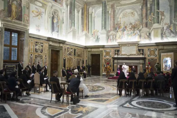 Papa Francesco in un passato incontro con i nuovi ambasciatori accreditati presso la Santa Sede  / Vatican Media / ACI Group