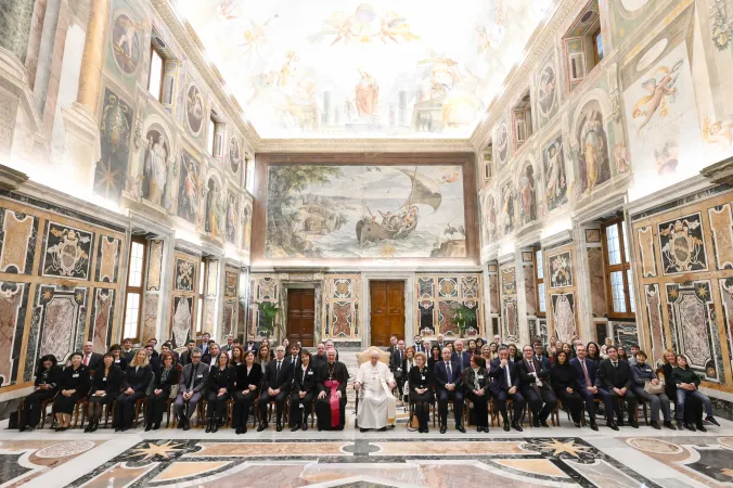 Papa Francesco e i Partecipanti all'Incontro promosso dalla 