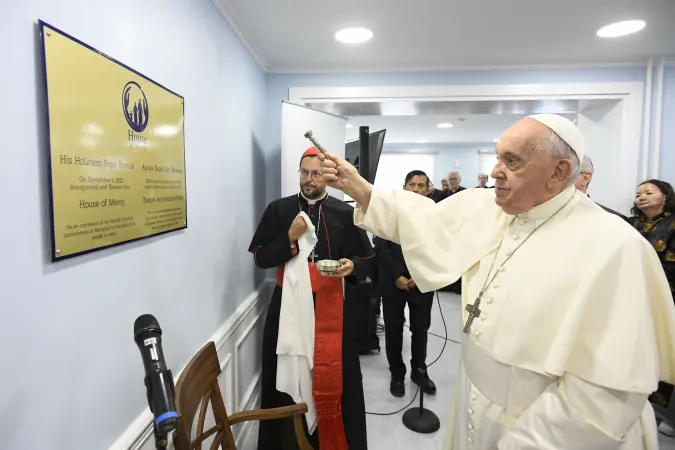 Papa Francesco in Mongolia | Papa Francesco inaugura la 