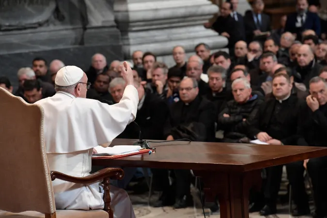 Papa Francesco e il clero di Roma | Papa Francesco incontra il clero di Roma, San Giovanni in Laterano, 2 marzo 2017 | L'Osservatore Romano / ACI Group