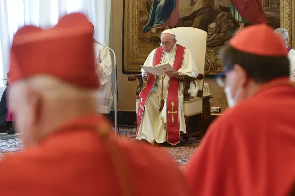 Papa Francesco presiede il Concistoro per il voto su alcune cause di canonizzazione, 4 marzo 2022 / Vatican Media / ACI Group