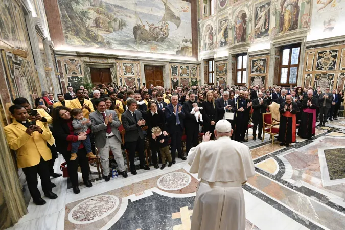 Papa Francesco, Athletica Vaticana | Papa Francesco incontra i membri di Athletica Vaticana, Palazzo Apostolico Vaticano, 13 gennaio 2024 | Vatican Media / ACI Group