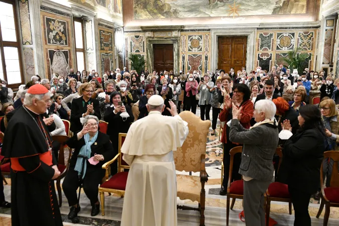 Papa Francesco, Centro Italiano Femminile | Papa Francesco con le rappresentanti del Centro Italiano Femminile, Palazzo Apostolico Vaticano, 24 marzo 2022 | Vatican Media / ACI Group