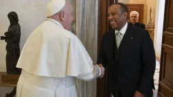 Papa Francesco e Patrice Émery Trovoada, Primo Ministro di São Tomé e Principe / Vatican Media / ACI Group