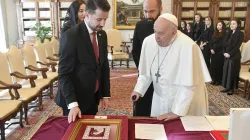 Papa Francesco con il presidente di Montenegro Jakov Milatović, Palazzo Apostolico Vaticano, 7 marzo 2024 / Vatican Media / ACI Group