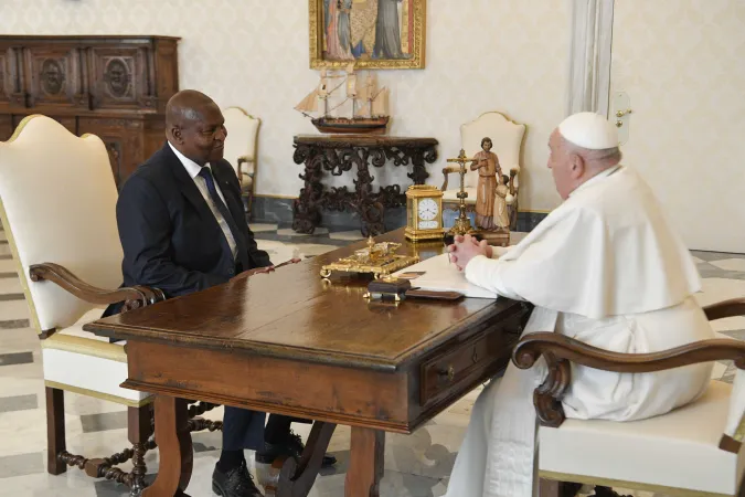 Papa Francesco, Touadéra | Papa Francesco con il presidente della Repubblica Centrafricana Touadéra, Palazzo Apostolico Vaticano, 27 gennaio 2024 | Vatican Media / ACI Group