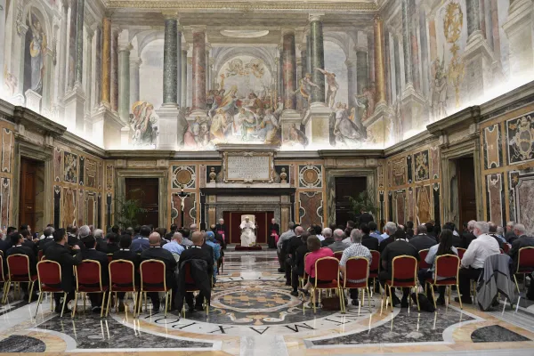 Papa Francesco riceve in udienza con il capitolo dei Missionari dei Sacri Cuori, 2 ottobre 2023 / Vatican Media / ACI Group