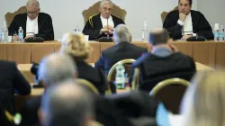 Un momento della testimonianza dell'arcivescovo Edgar Pena Parra, Aula Polifunzionale dei Musei Vaticani, 16 marzo 2023 / Vatican Media / ACI Group