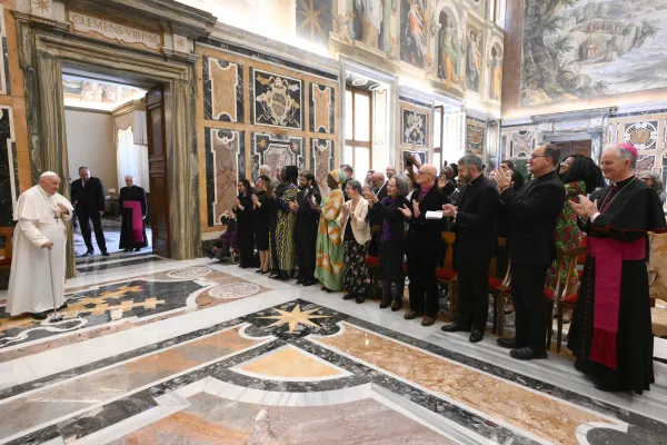 Papa Francesco durante l'udienza con i partecipanti al convegno di Civiltà Cattolica e Georgetown University / Vatican Media / ACI Group