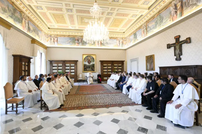 Papa Francesco | Papa Francesco con i canonici regolari del Santissimo Salvatore Lateranense, 19 giugno 2023 | Vatican Media / ACI Group