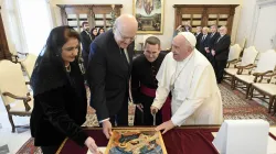 Papa Francesco e il primo ministro libanese Miqati / Vatican Media / Aci Grouo