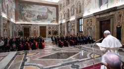 Papa Francesco incontra la plenaria del Dicastero Laici, Famiglia e Vita, 16 novembre 2019 / Vatican Media / ACI Group