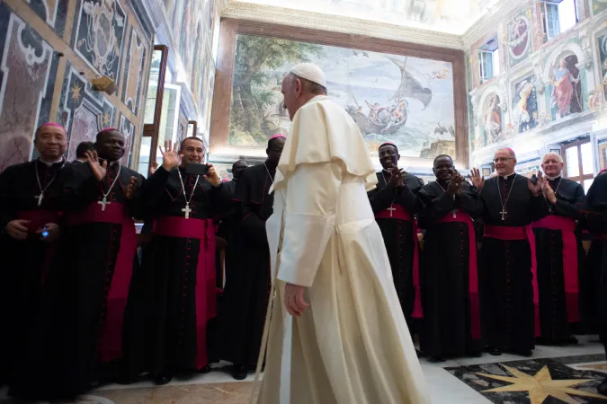 Papa Francesco, Sala Clementina | Papa Francesco saluta i nuovi vescovi in territorio di missione, cui ha indirizzato un discorso in occasione del loro incontro annuale, Sala Clementina, Palazzo Apostolico Vaticano, 8 settembre 2018 | Vatican Media / ACI Group