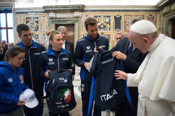 Papa Francesco incontra la Federazione Nazionale di Nuoto, 28 giugno 2018 / Vatican Media / ACI Group