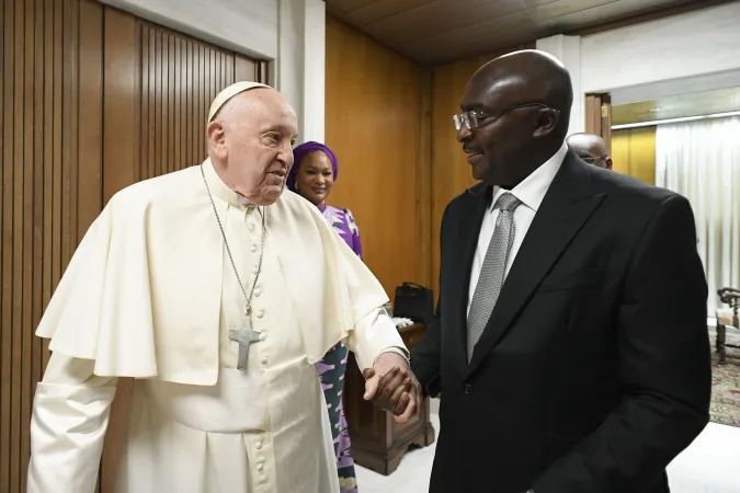 Papa Francesco e il vice presidente del Ghana Mahamudu Bawumia |  | Vatican Media