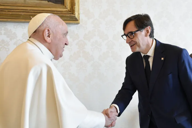 Papa Francesco, Salvador Illa | Papa Francesco con il capo dell'opposizione in Catalogna, Salvador Illa, Palazzo Apostolico Vaticano, 7 marzo 2024 | Vatican Media / ACI Group