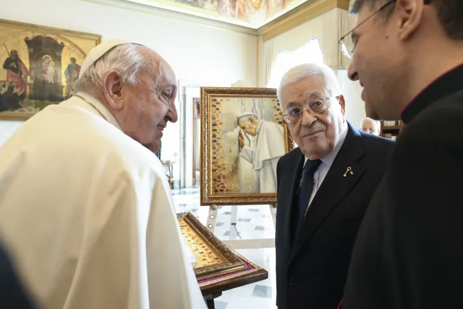 Papa Francesco, Abu Mazen | Papa Francesco con il presidente della Palestina Abu Mazen, Palazzo Apostolico Vaticano, 12 dicembre 2024 | Vatican Media / ACI Group