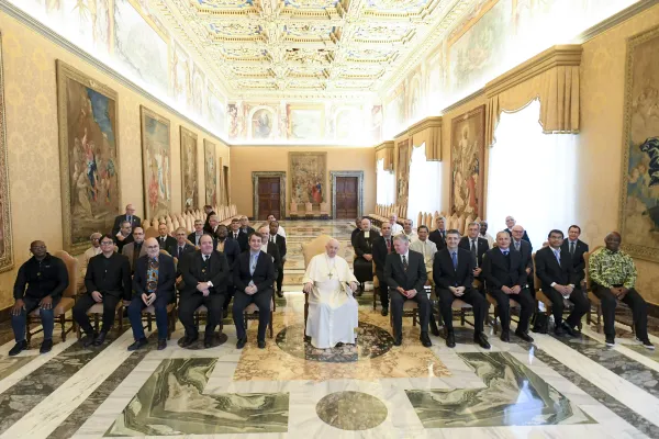 Papa Francesco con i Fratelli Maristi, Palazzo Apostolico Vaticano, 24 marzo 2022 / Vatican Media / ACI Group