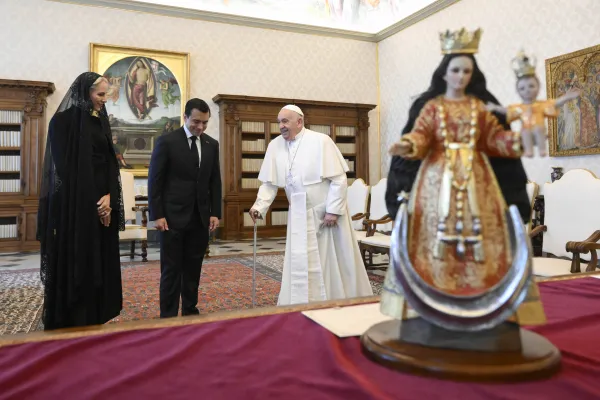 Papa Francesco e il presidente di Ecuador Daniel Noboa, Palazzo Apostolico Vaticano, 13 maggio 2024 / Vatican Media / ACI Group