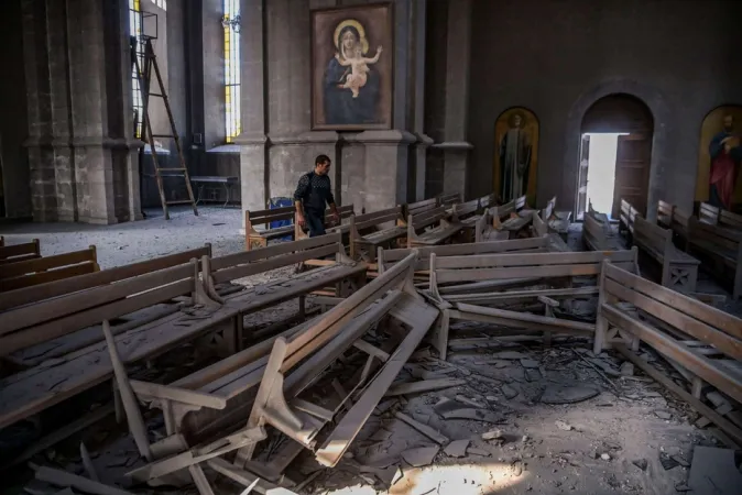 Shusha | La chiesa di Shusha dopo il bombarrdamento | PD