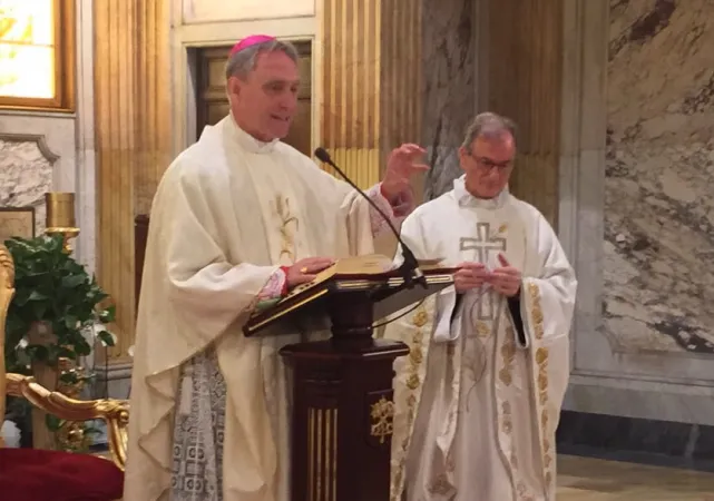 Il Prefetto della Casa Pontificia Georg Gänswein a Sant' Anna | Il Prefetto della Casa Pontificia Georg Gänswein a Sant' Anna | Parrocchia di Sant' Anna in Vaticano 