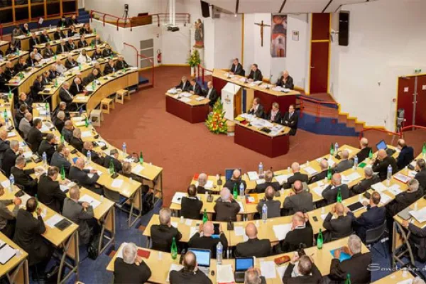 Un momento dell'Assemblea generale dei vescovi francesi, che si è tenuta a Nantes dal 20 al 23 marzo / Conferenza Episcopale Francese