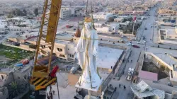 La statua della Vergine collocata sulla chiesa di Maria al Tahira a Qaraqosh / ankawa.com