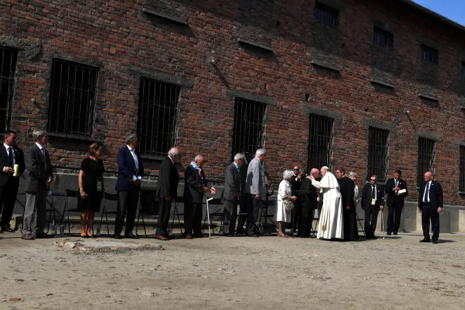 Papa Francesco visita Auschwitz |  | Conferenza Episcopale Polacca