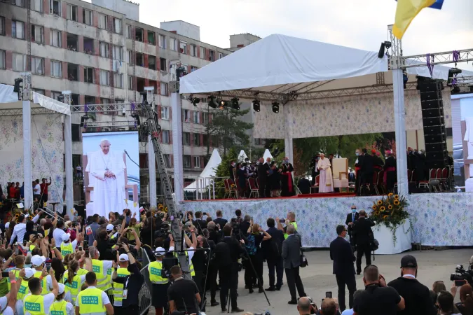 Il Papa incontra la Comunità Rom a Luník |  | Andrea Gagliarducci / Vamp pool 