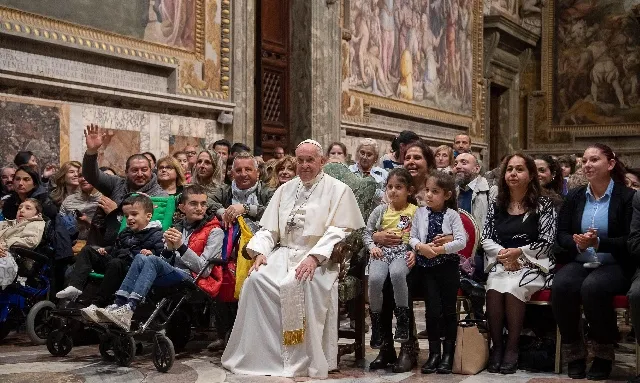 Il Papa, incontro con Rom e Sinti |  | Vatican Media / ACI Group