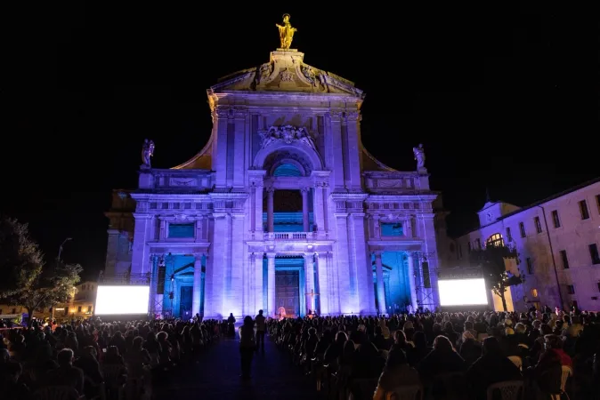 Carlo Acutis, Vegli di preghiera a Santa Maria degli Angeli, Assisi |  | Daniel Ibanez / ACI group