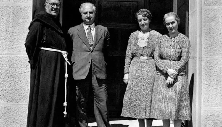 Padre Gemelli e Armida Barelli ( la terza da sinistra)  |  | Archivio Università Cattolica