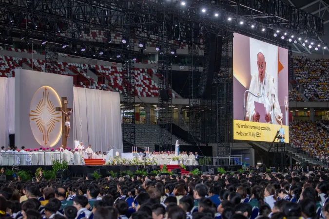 Papa Francesco celebra la messa a Singapore |  | Daniel Ibanez/ EWTN